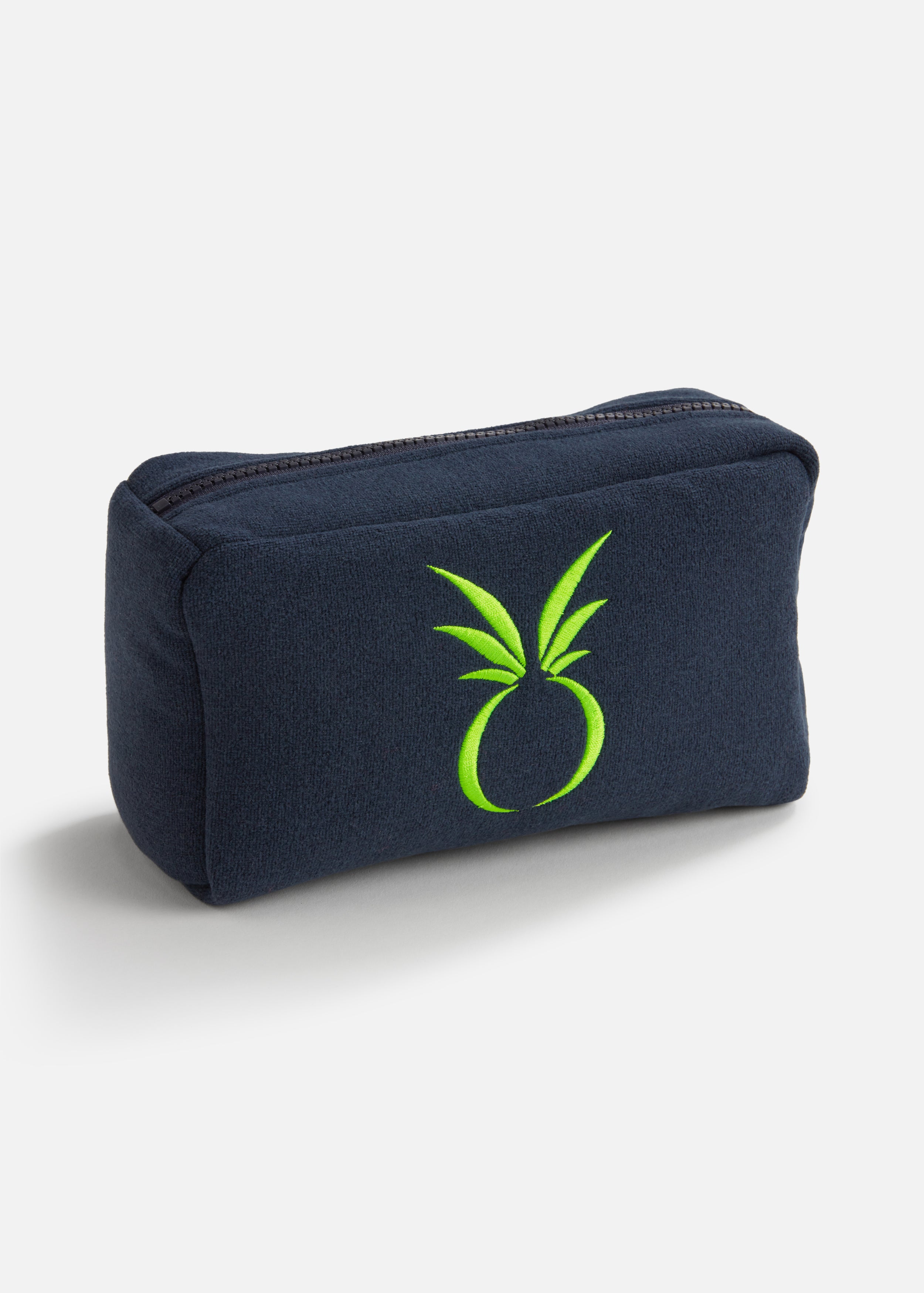 Jet set zip online pouch