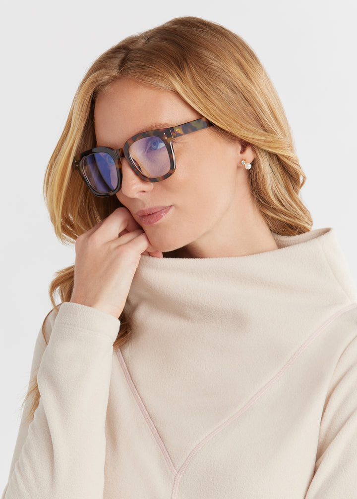 Carroll Street Turtleneck in Vello Fleece (Oatmeal)