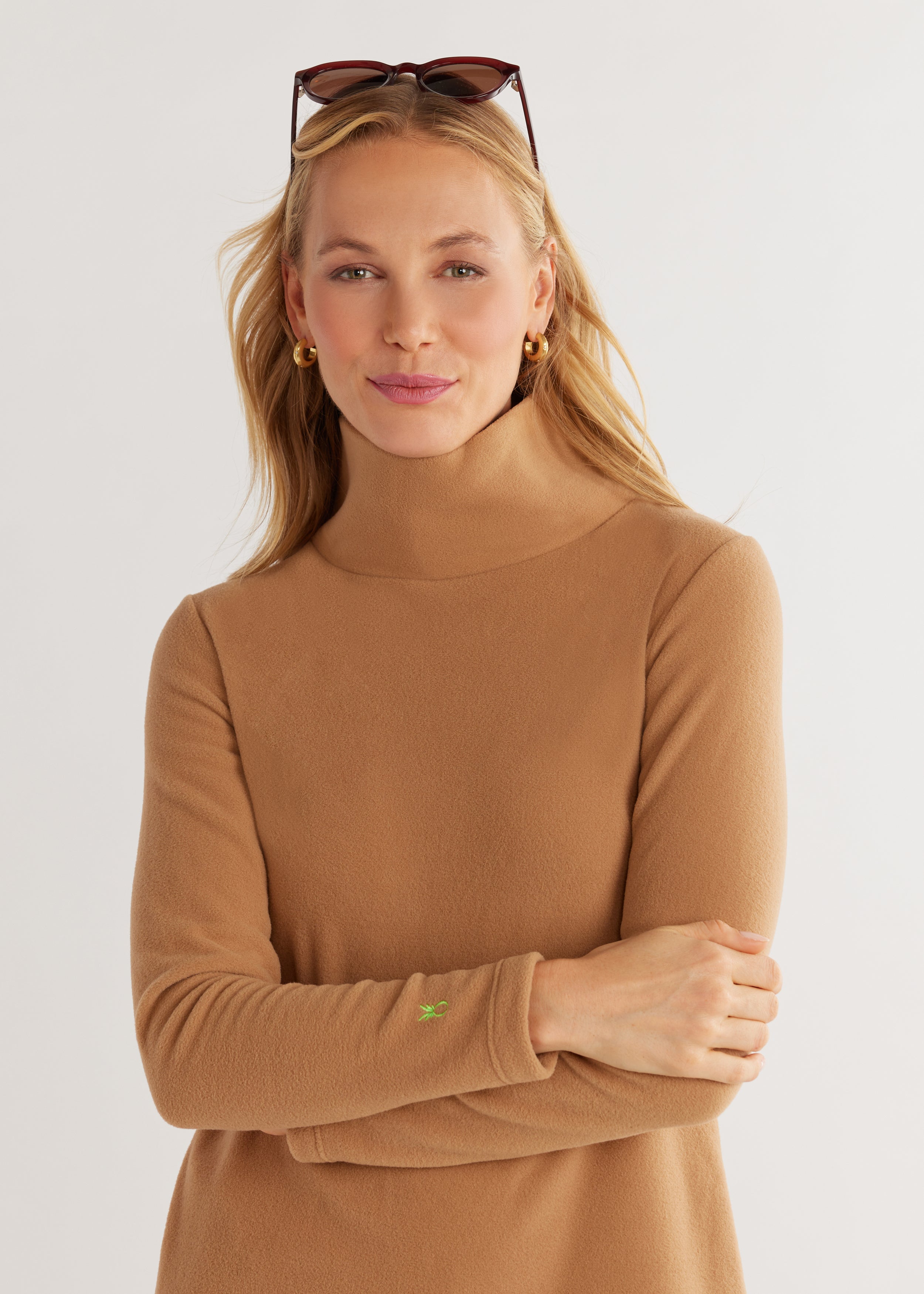 Camel turtleneck clearance