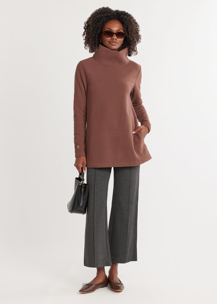 Cobble Hill Turtleneck in Vello Fleece (Chestnut)