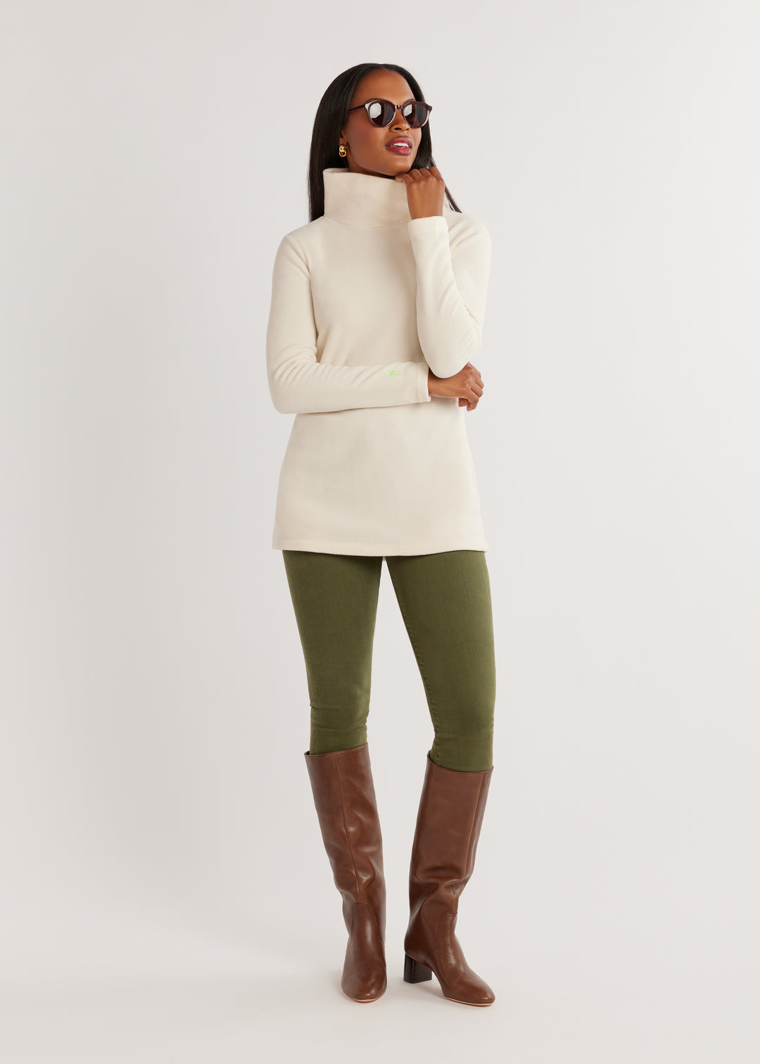 Cobble Hill Turtleneck in Vello Fleece (Cream)