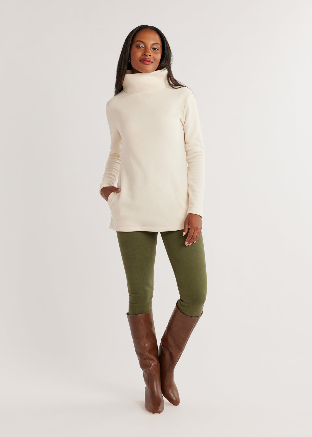 Cobble Hill Turtleneck in Vello Fleece (Cream)