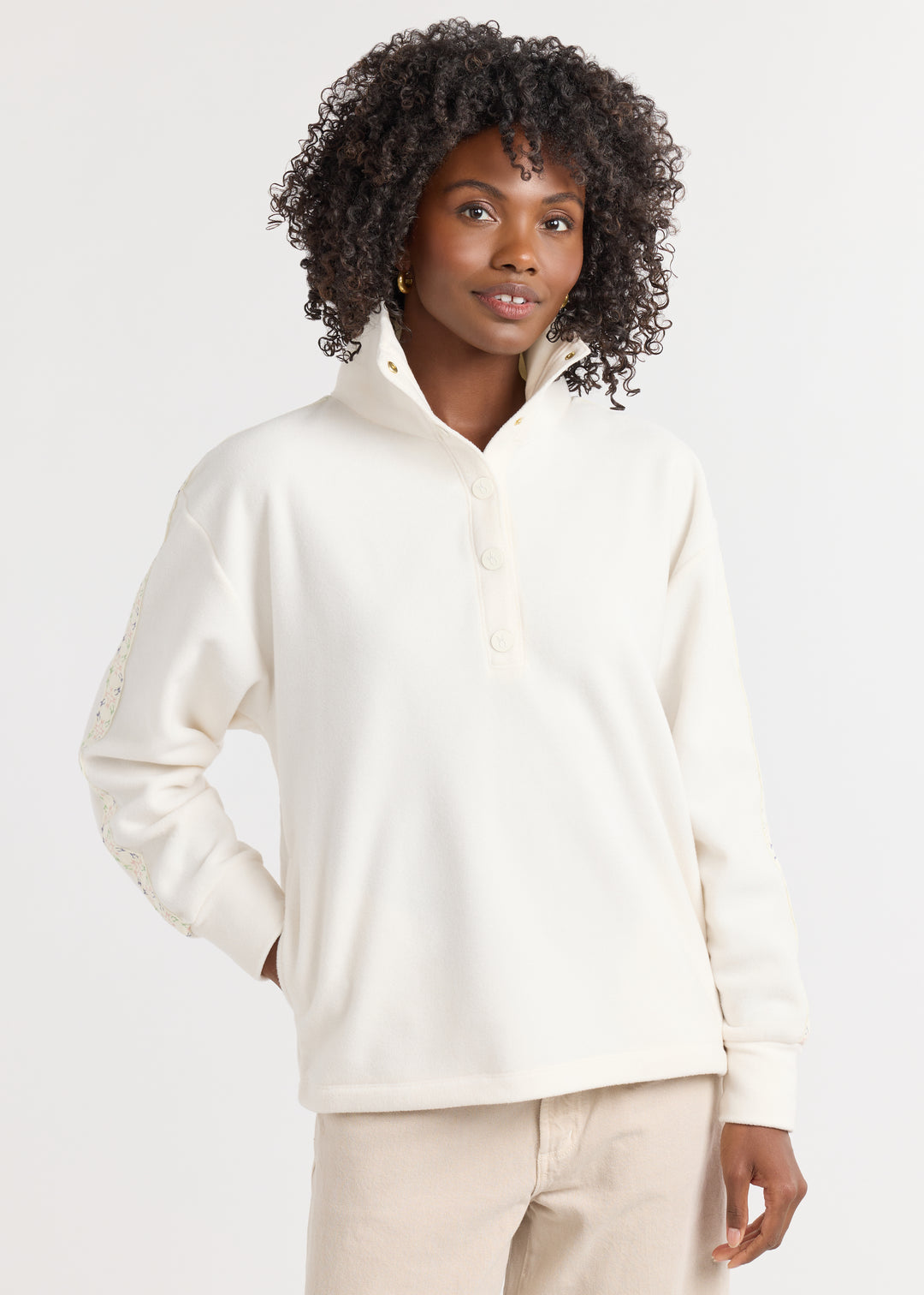 Fraser Pullover in Vello Fleece (Cream)