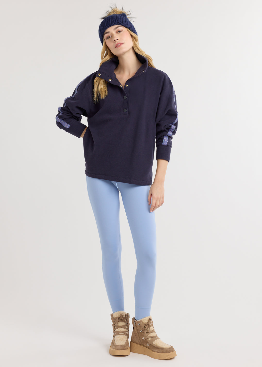 Fraser Pullover in Vello Fleece (Navy)