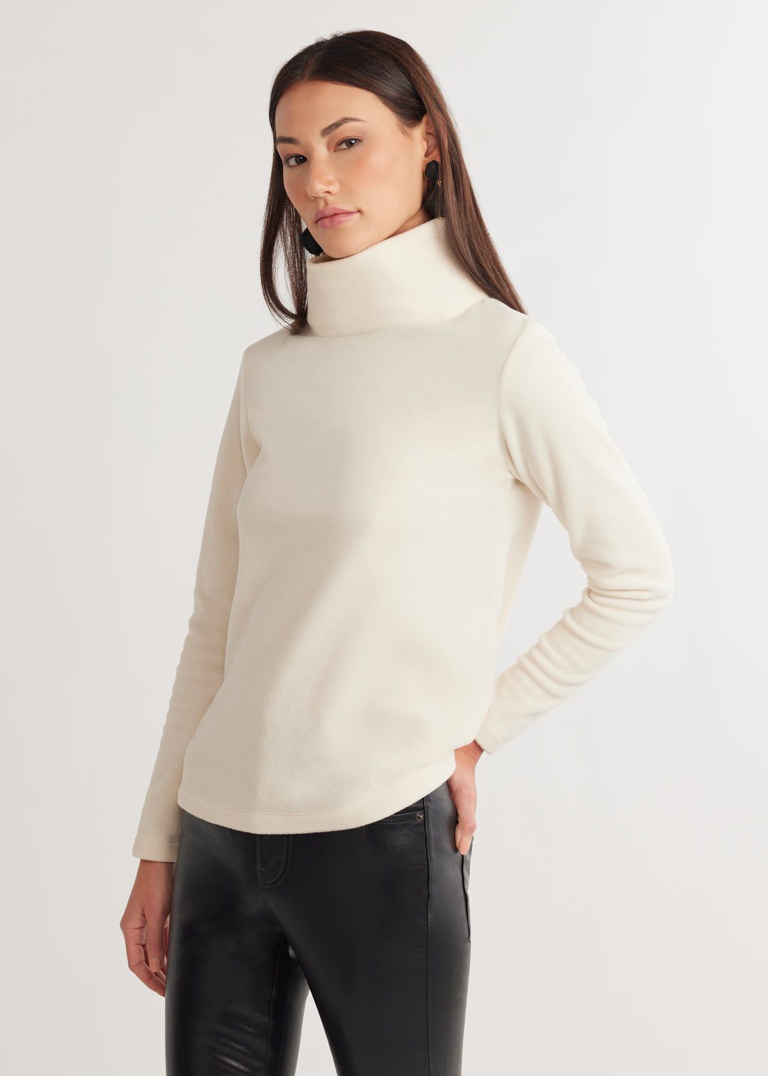 Greenpoint Turtleneck in Vello Fleece (Cream)