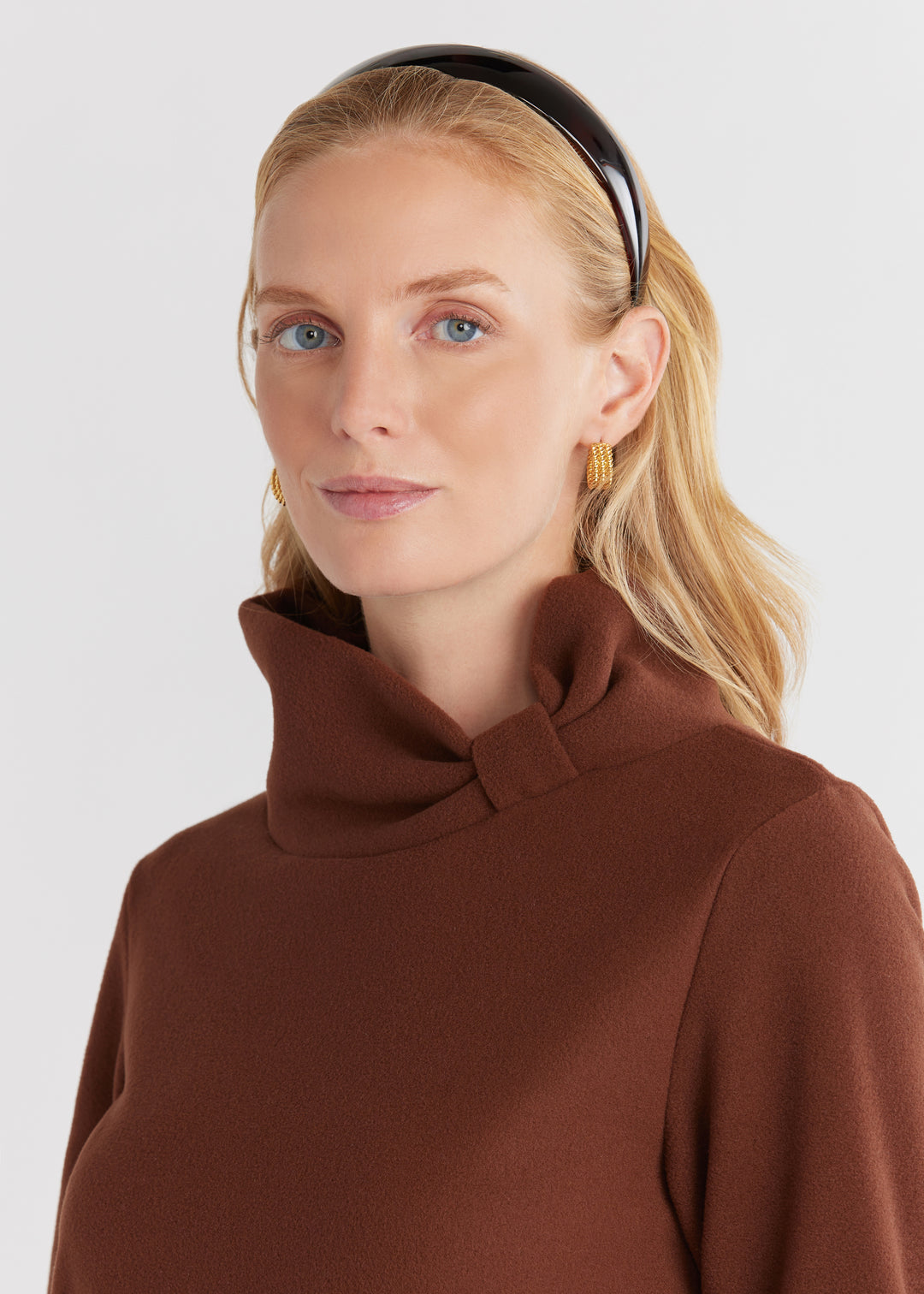 Juliet Turtleneck in Vello Fleece (Cocoa)