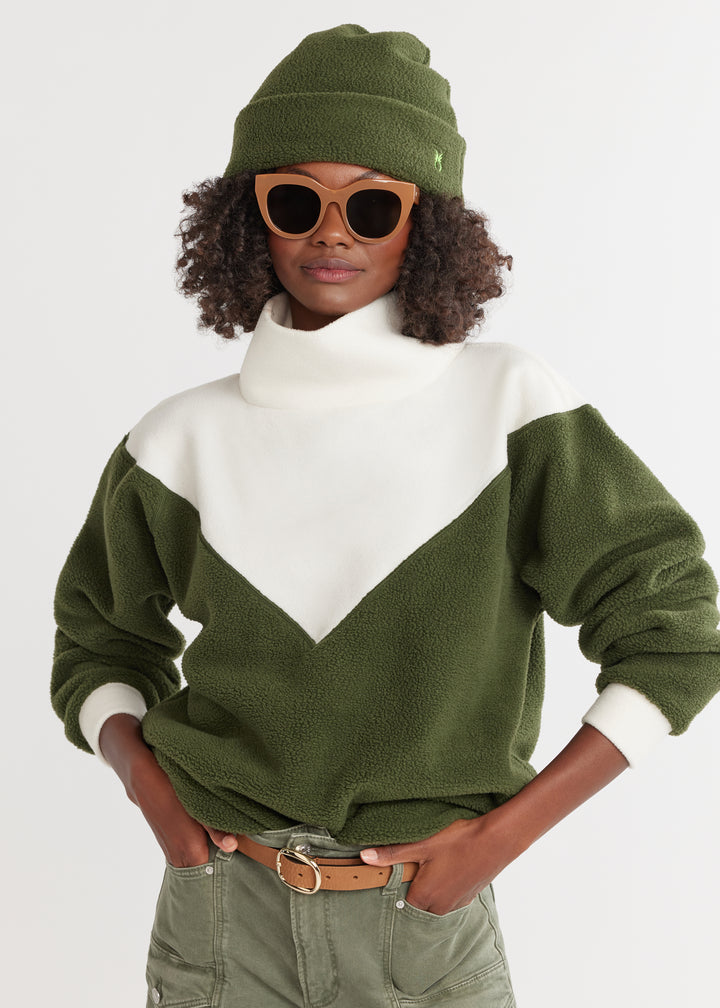 Kendall Pullover in Sherpa/Vello Fleece (Spruce/Cream)