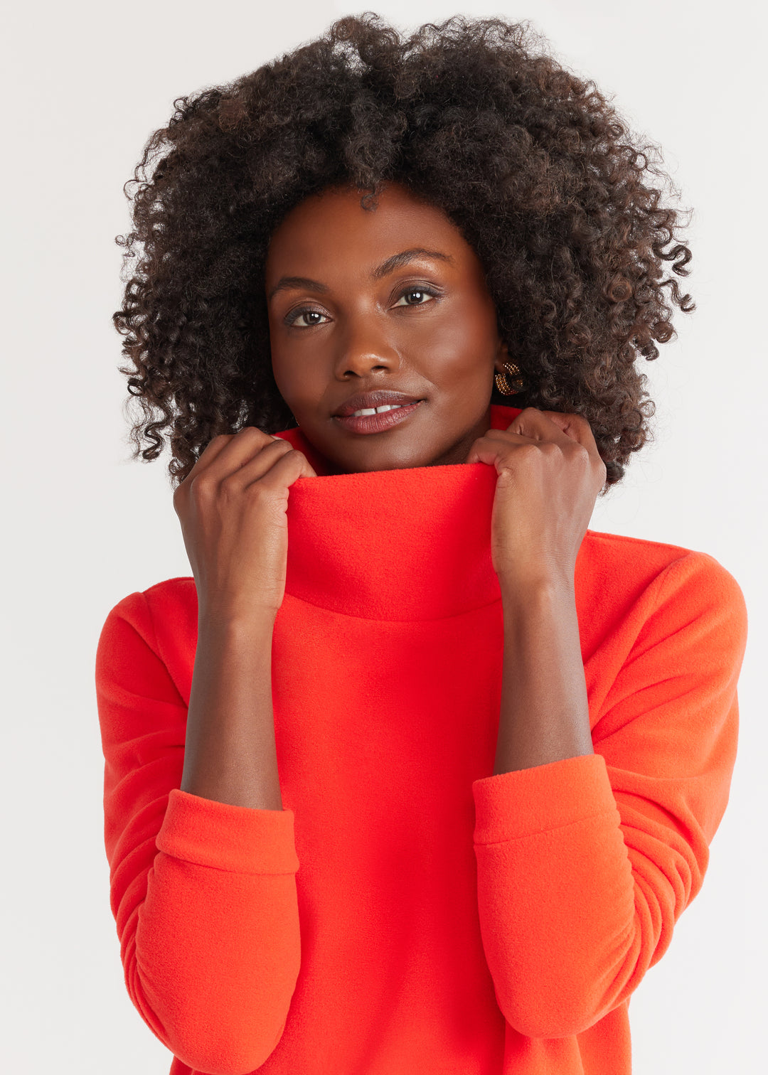 Park Slope Turtleneck in Vello Fleece (Poppy Red)