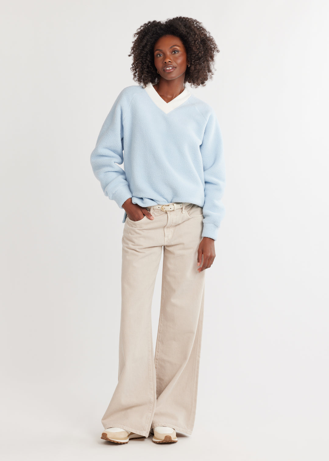 Stanwich Sweatshirt in Sherpa/Vello Fleece (Ice Blue/Cream)