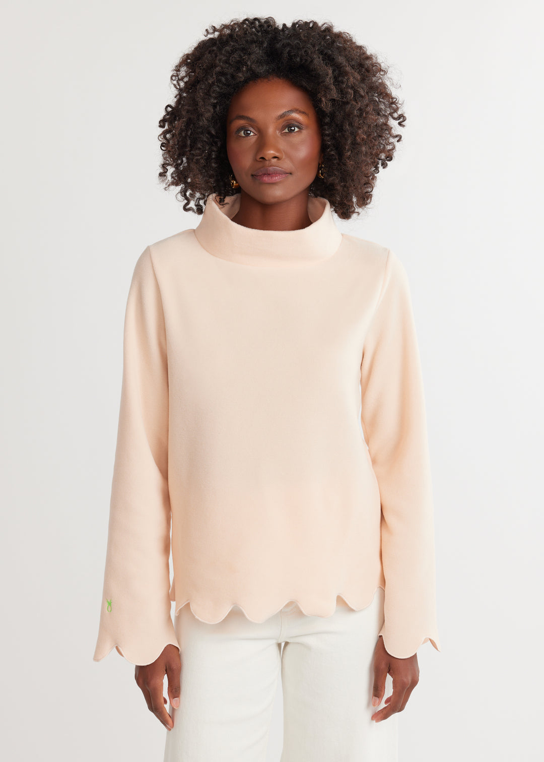 Sutton Scallop Turtleneck in Vello Fleece (Ecru)